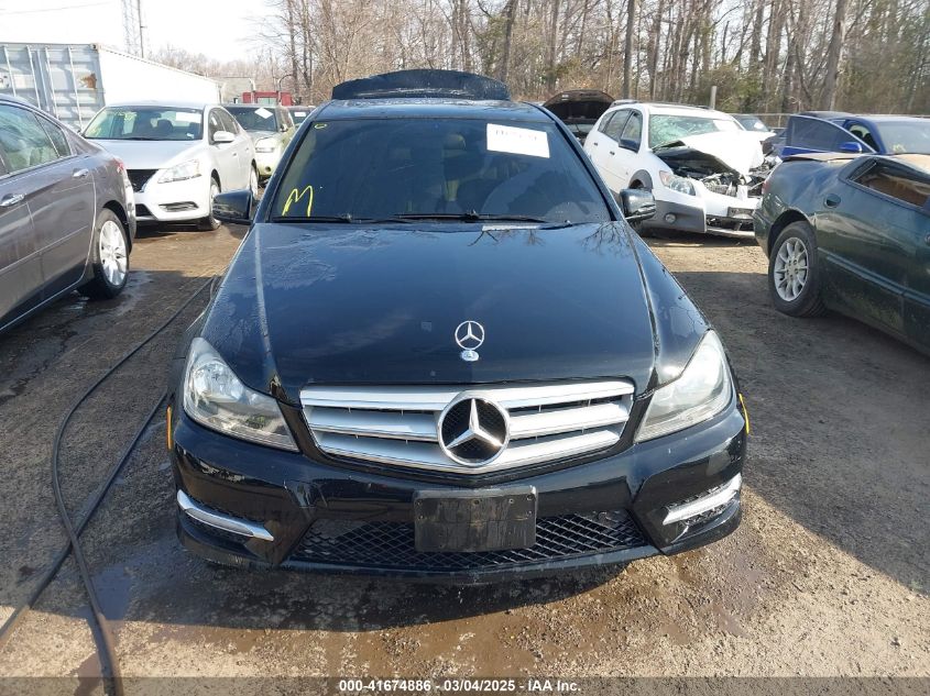 2012 Mercedes-Benz C 300 Luxury 4Matic/Sport 4Matic VIN: WDDGF8BB5CR235493 Lot: 41674886