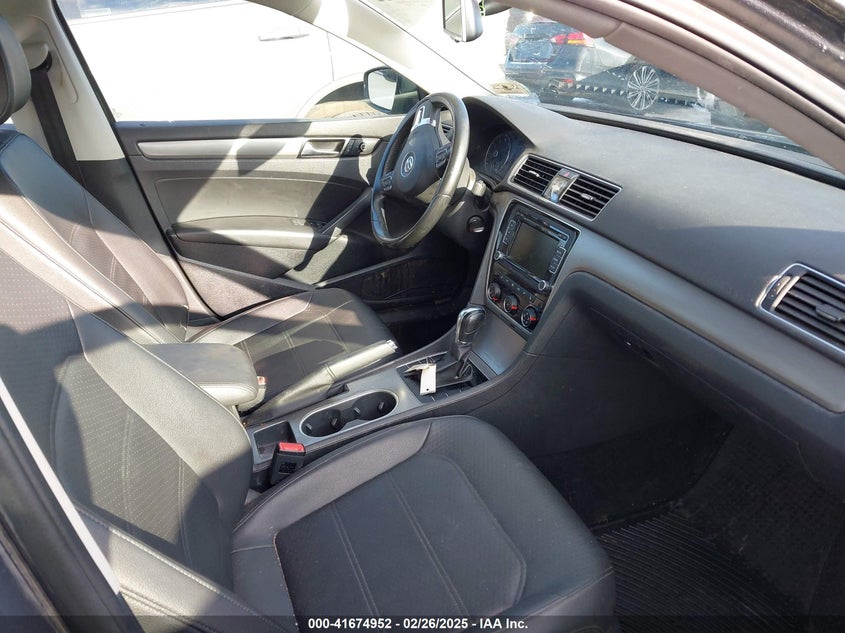 2014 VOLKSWAGEN PASSAT VIN: 1VWBT7A34EC058651