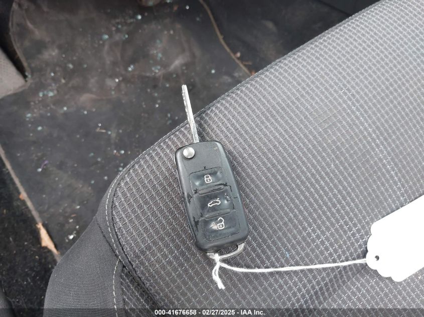 2010 Volkswagen Golf 2-Door VIN: WVWAB7AJ7AW306139 Lot: 41676658