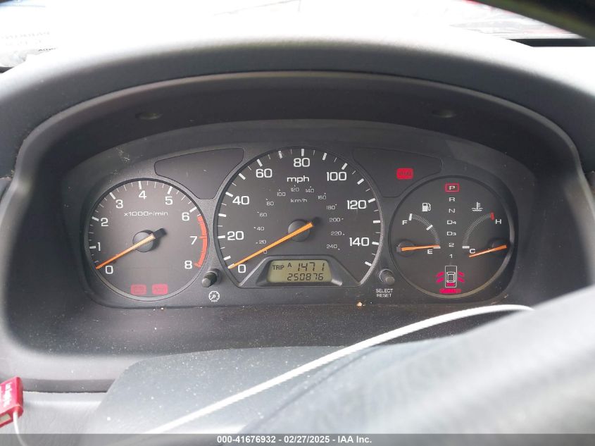 2000 Honda Accord 2.3 Lx VIN: 1HGCG5645YA001913 Lot: 41676932