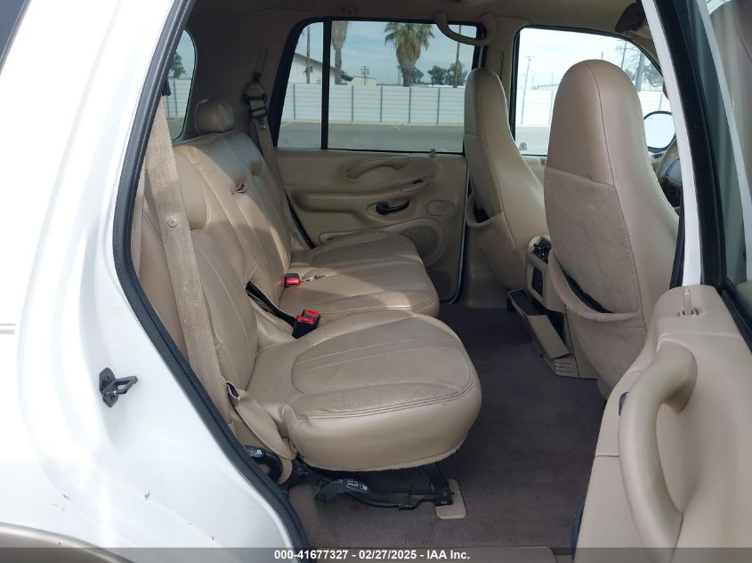 2000 Ford Expedition Eddie Bauer VIN: 1FMPU18L0YLA11772 Lot: 41677327