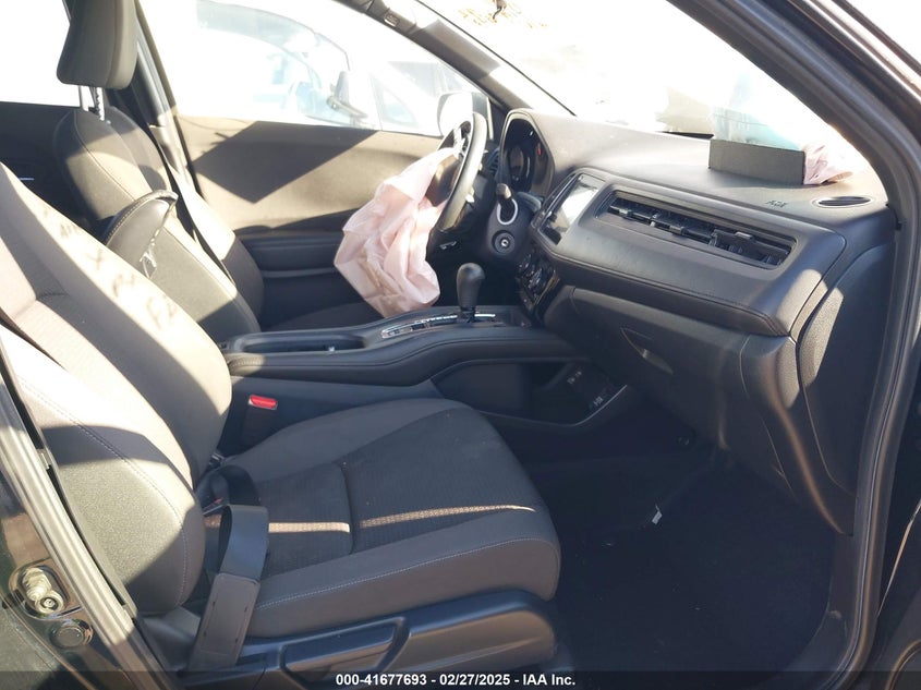2019 HONDA HR-V VIN: 3CZRU5H19KM726178