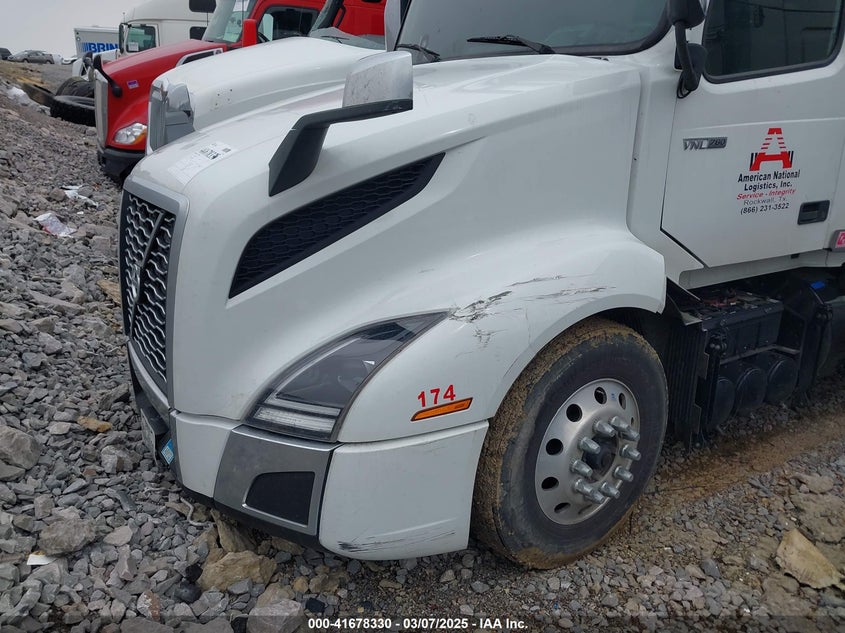 2023 Volvo Vnl VIN: 4V4NC9EH7PN607868 Lot: 41678330