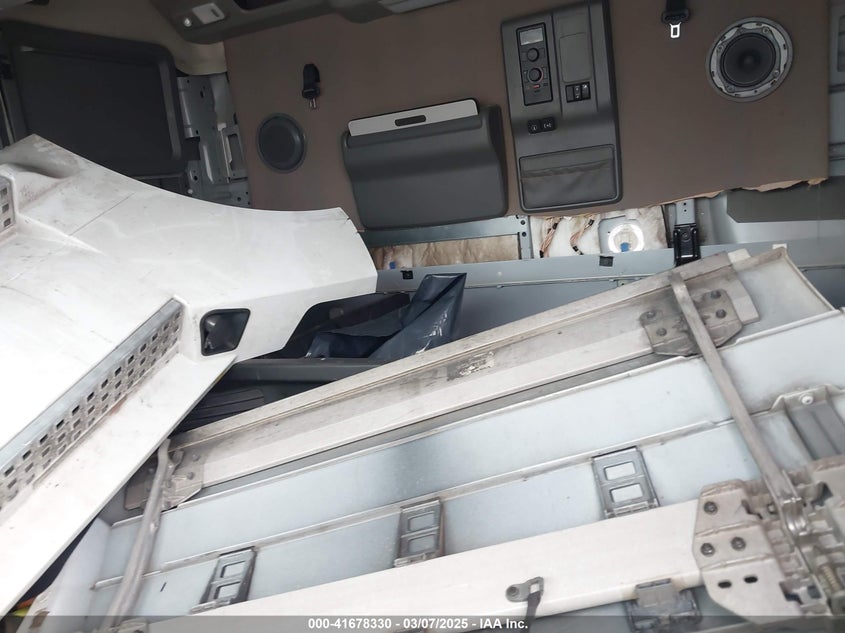 2023 Volvo Vnl VIN: 4V4NC9EH7PN607868 Lot: 41678330