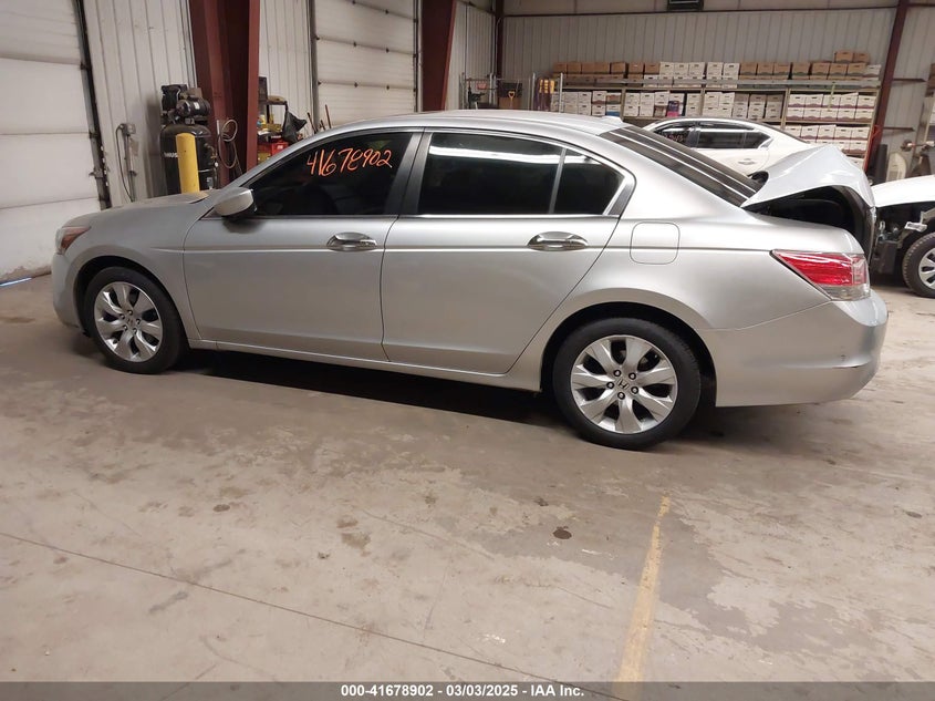 2010 HONDA ACCORD VIN: 1HGCP3F87AA001361