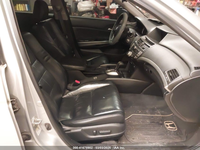 2010 HONDA ACCORD VIN: 1HGCP3F87AA001361