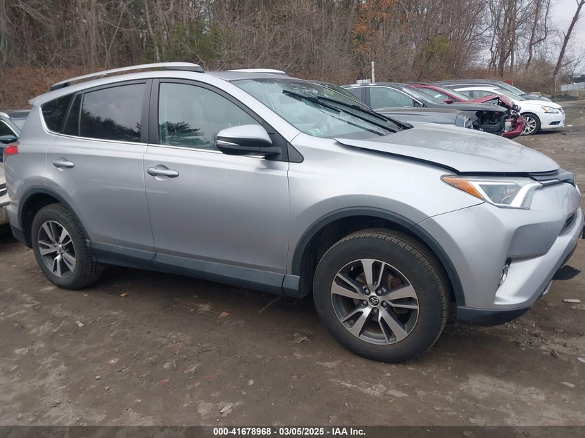 2017 TOYOTA RAV4 XLE - 2T3RFREV8HW647462