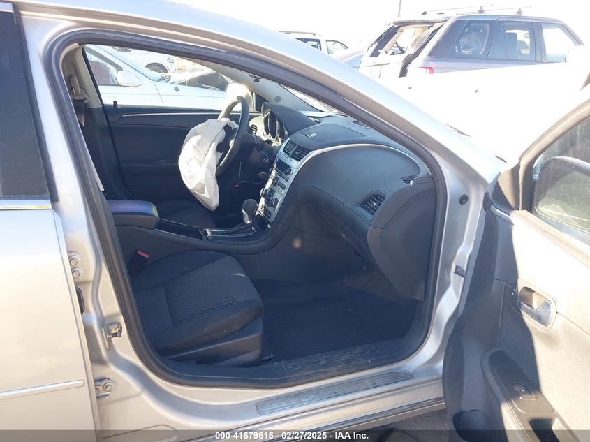 2011 CHEVROLET MALIBU VIN: 1G1ZC5E18BF394241