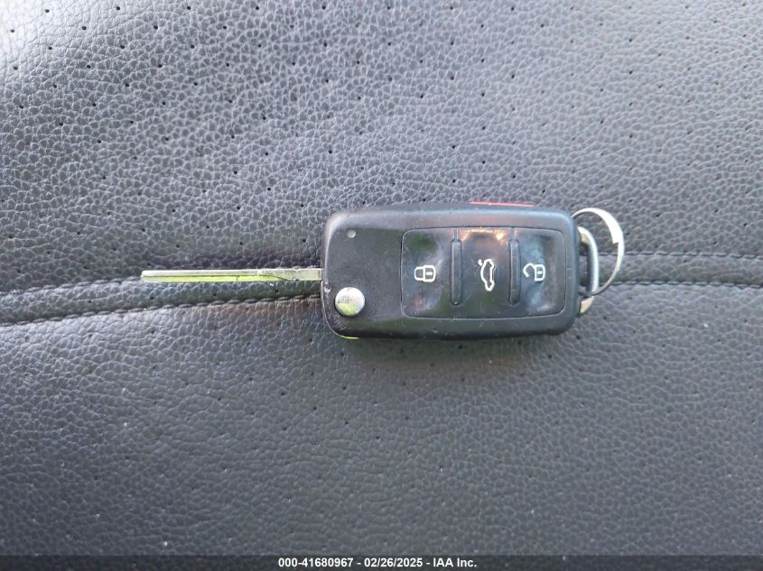 2014 Volkswagen Passat 2.5L Wolfsburg Edition VIN: 1VWAH7A32EC005721 Lot: 41680967