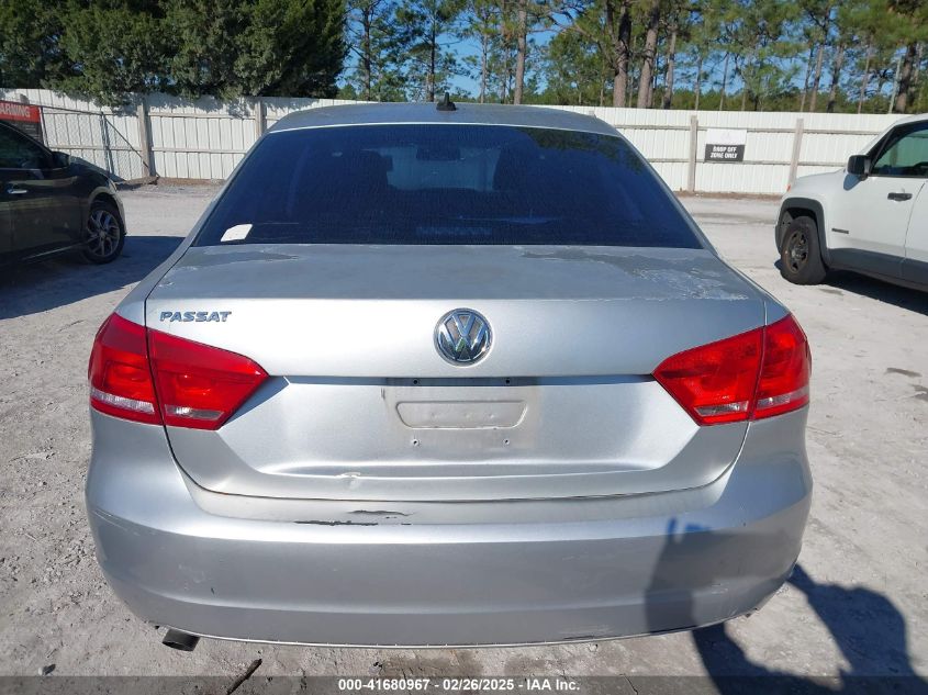 2014 Volkswagen Passat 2.5L Wolfsburg Edition VIN: 1VWAH7A32EC005721 Lot: 41680967