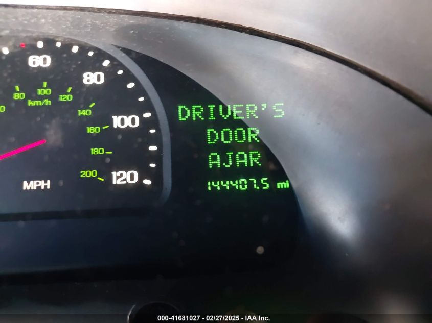 1999 Lincoln Continental VIN: 1LNHM97V8XY686521 Lot: 41681027