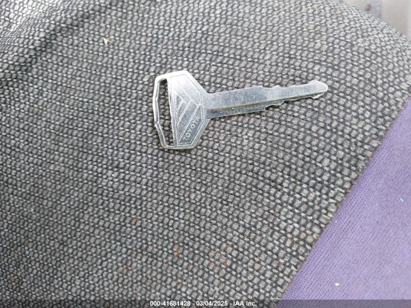 1987 Toyota 4Runner Rn60 VIN: JT4RN62S1H0119942 Lot: 41681428