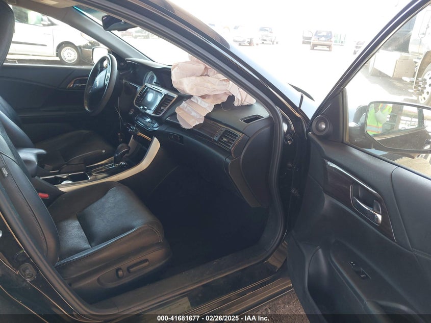 2017 HONDA ACCORD VIN: 1HGCR2F87HA113432