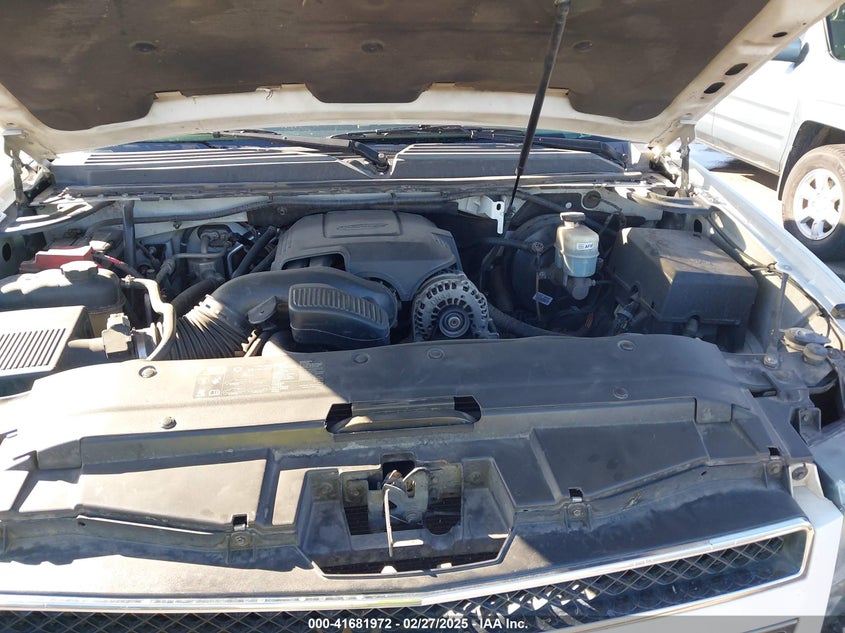 2014 CHEVROLET SUBURBAN 1500 VIN: 1GNSKJE75ER212434