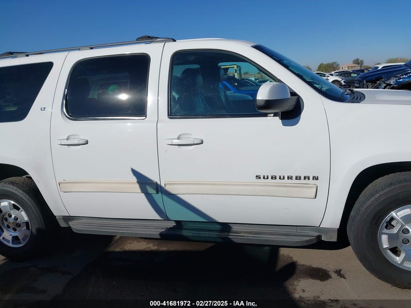 2014 CHEVROLET SUBURBAN 1500 VIN: 1GNSKJE75ER212434