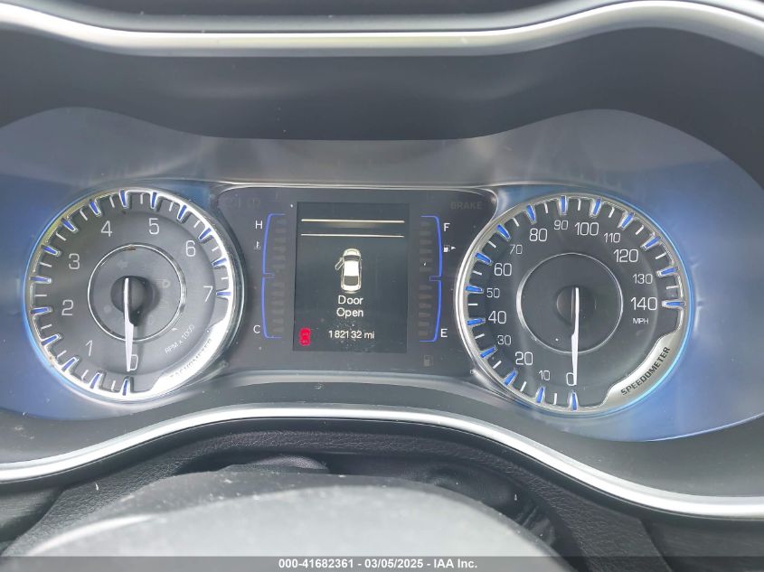 2015 Chrysler 200 Limited VIN: 1C3CCCAB6FN666320 Lot: 41682361