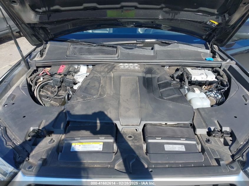 2017 Audi Q7 3.0T Premium VIN: WA1LAAF7XHD038760 Lot: 41682614