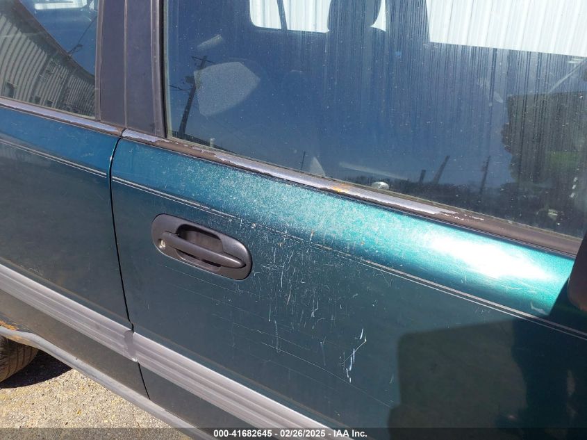 2001 Honda Cr-V Lx VIN: JHLRD28461S000981 Lot: 41682645