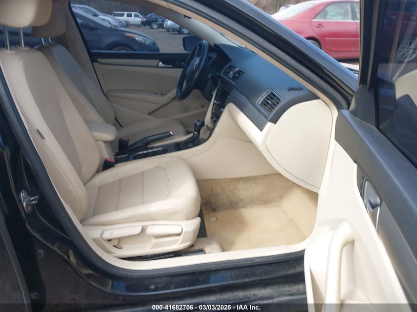 2014 VOLKSWAGEN PASSAT VIN: 1VWBT7A36EC093451
