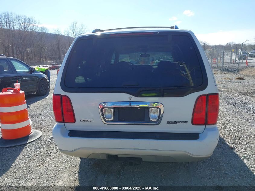 2002 Lincoln Navigator VIN: 5LMFU28R02LJ12675 Lot: 41683000