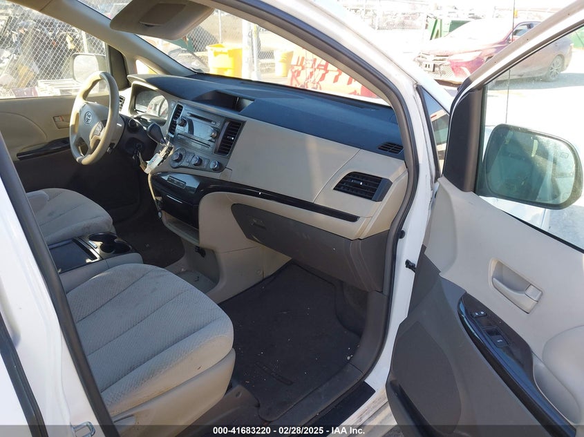 2011 TOYOTA SIENNA VIN: 5TDKK3DC3BS071539