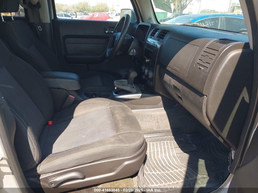 2006 HUMMER H3 VIN: 5GTDN136468294627