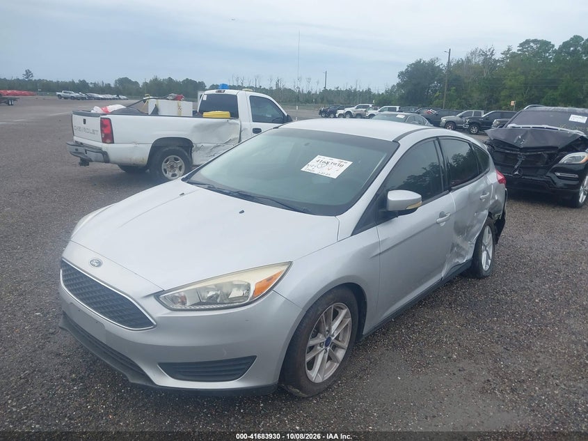 Vin: 1fadp3k21hl302023, lot: 42174823, ford focus se 20172