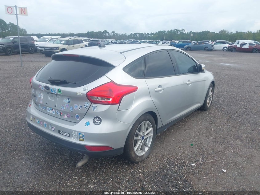 Vin: 1fadp3k21hl302023, lot: 42174823, ford focus se 20174