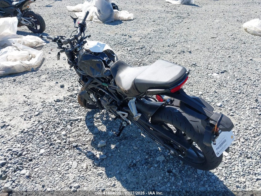 2024 HONDA CBF300 NA - MLHNC5558R5400710