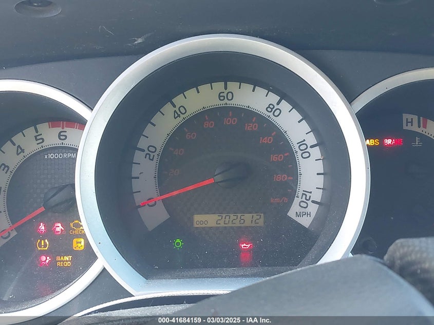 2015 TOYOTA TACOMA VIN: 5TFLU4EN4FX136841