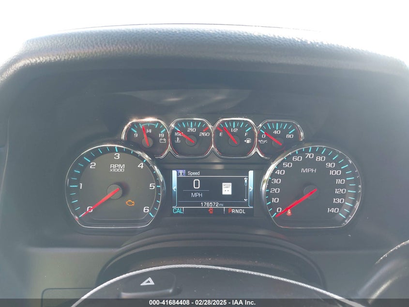 2017 CHEVROLET SUBURBAN VIN: 1GNSKHKC3HR162406