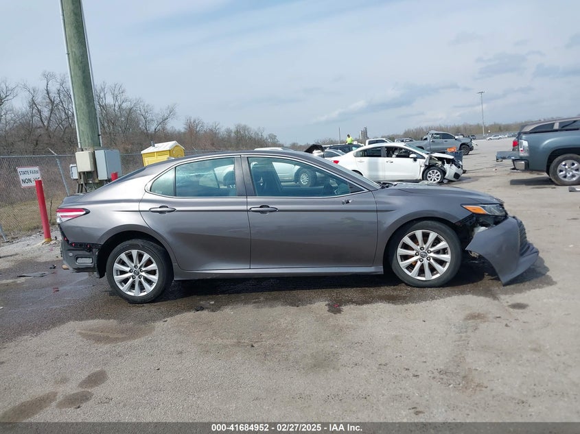 2019 TOYOTA CAMRY VIN: 4T1B11HK5KU256773