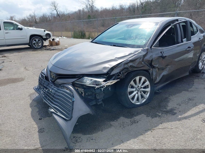 2019 TOYOTA CAMRY VIN: 4T1B11HK5KU256773