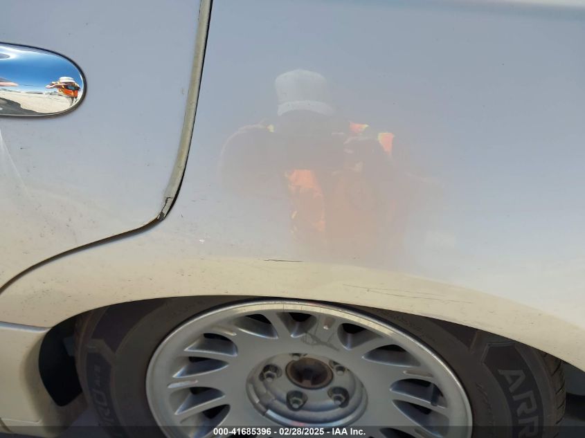 2000 Lincoln Town Car Cartier VIN: 1LNHM83W1YY907418 Lot: 41685396