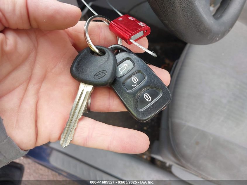 2008 Kia Rondo Lx VIN: KNAFG525087165199 Lot: 41685527