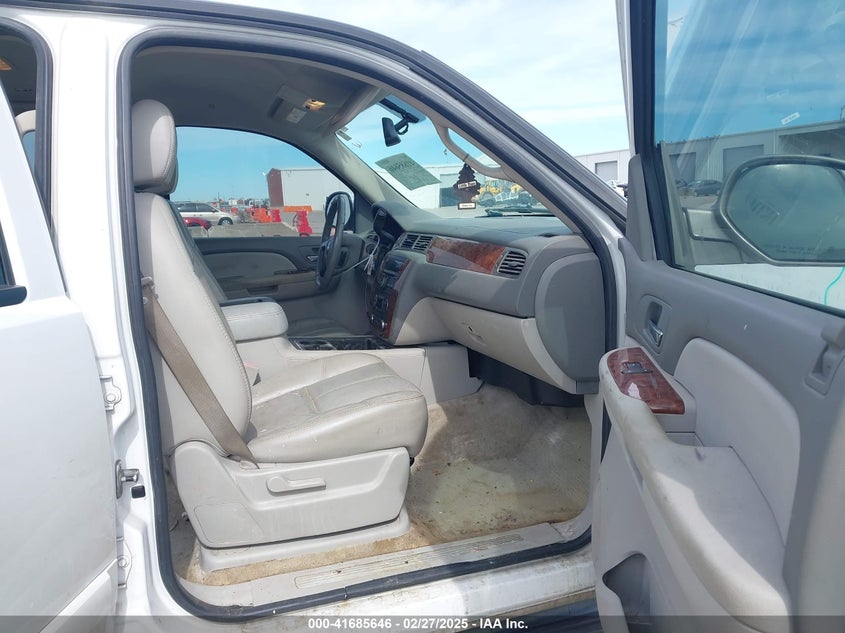 2007 CHEVROLET TAHOE VIN: 1GNFC13047R391458