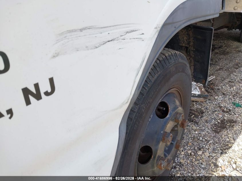 2005 Isuzu W3S042 Npr Gas Reg VIN: 4KLB4B1U45J800005 Lot: 41686996