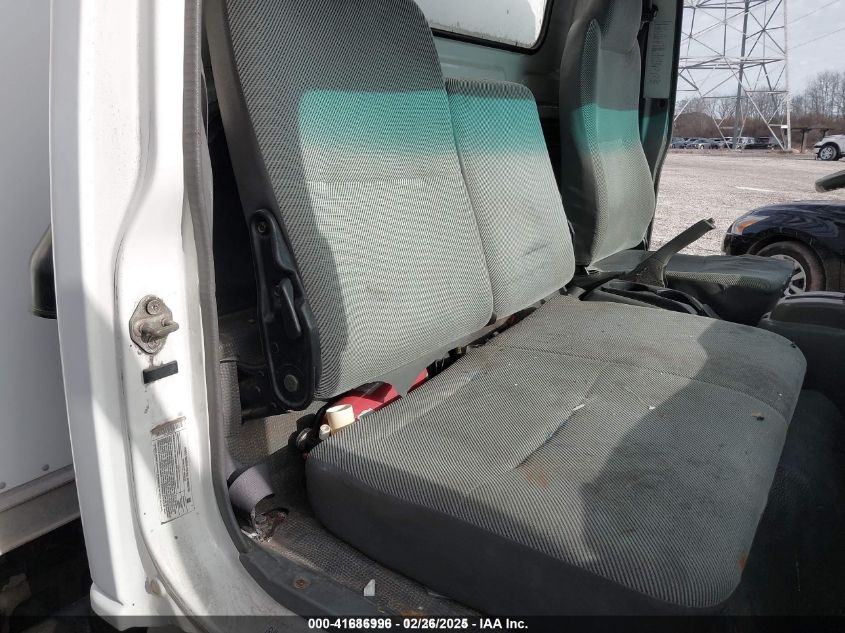 2005 Isuzu W3S042 Npr Gas Reg VIN: 4KLB4B1U45J800005 Lot: 41686996