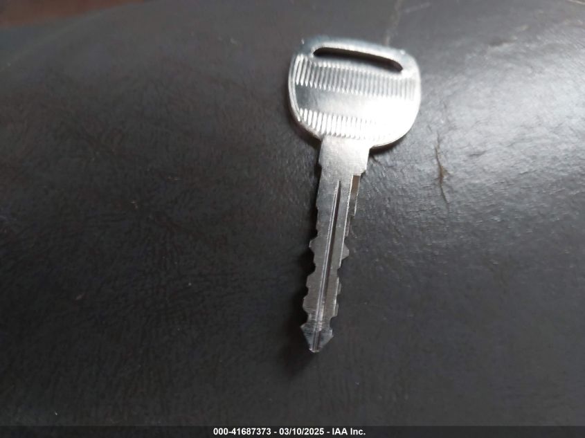 2004 Chevrolet Tahoe Lt VIN: 1GNEC13Z34J277598 Lot: 41687373