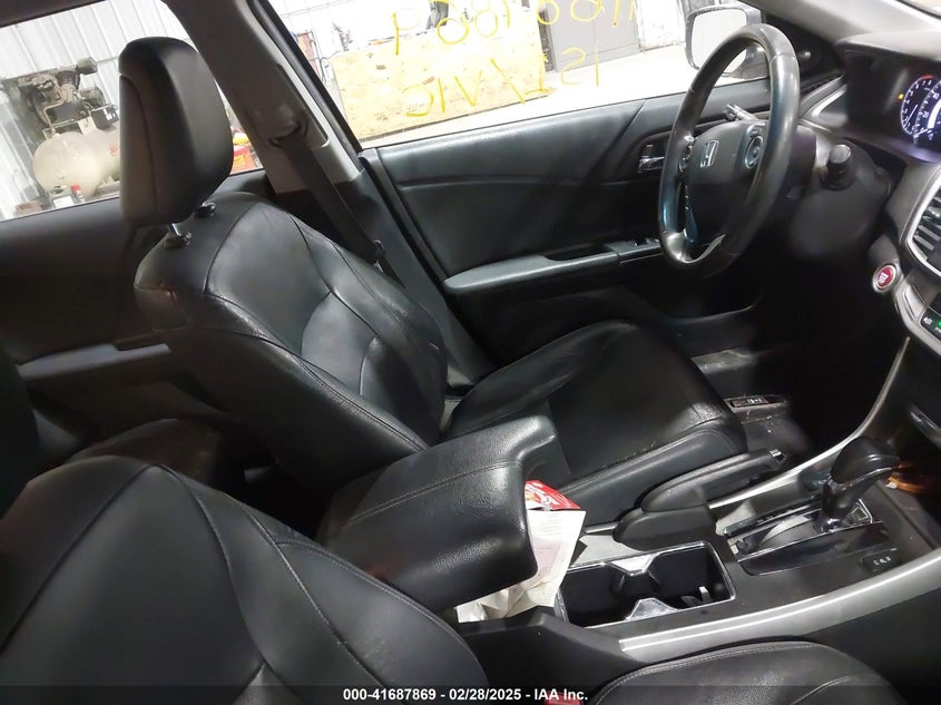 2015 HONDA ACCORD VIN: 1HGCR3F87FA007887