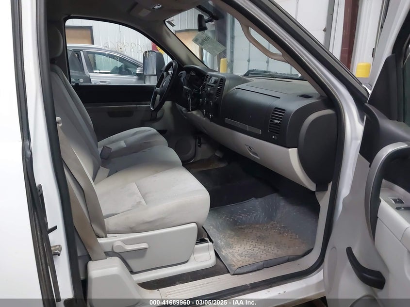 2010 CHEVROLET SILVERADO 2500HD VIN: 1GC5KXBG0AZ239984