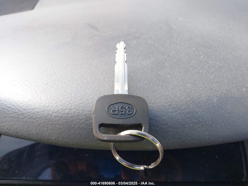 2006 TOYOTA CAMRY VIN: 4T1BE32K56U125518
