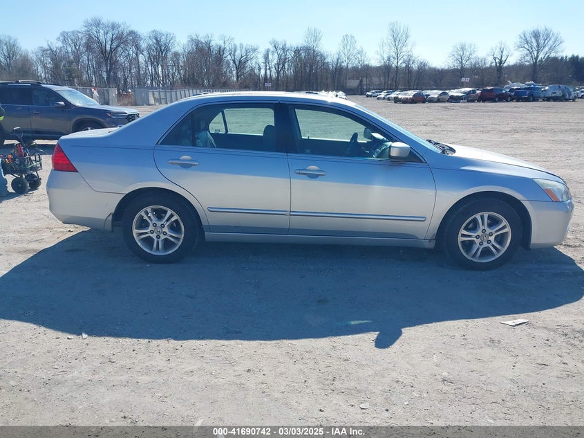 2006 HONDA ACCORD VIN: 1HGCM56816A113875
