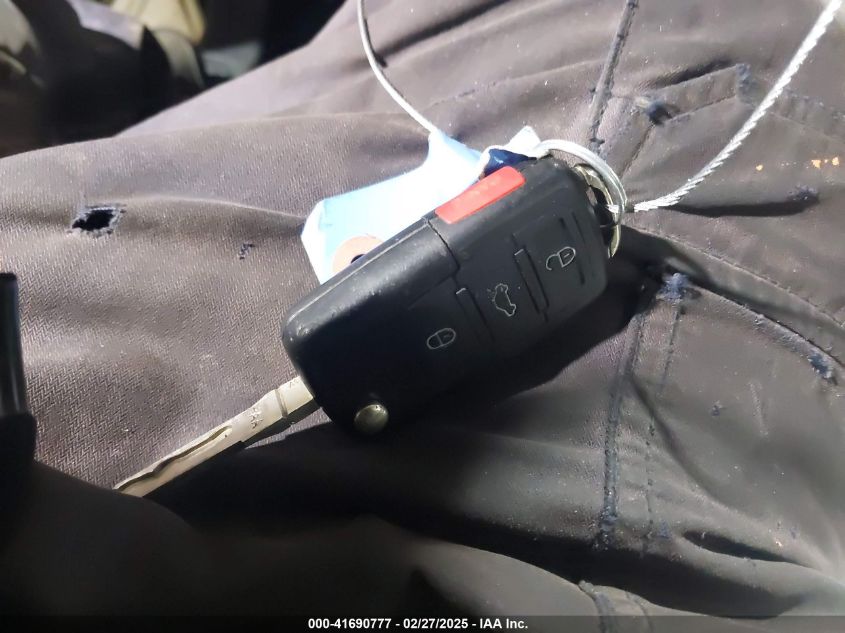 2008 Volkswagen New Beetle Black Tie Edition/Triple White VIN: 3VWFG31C98M510353 Lot: 41690777