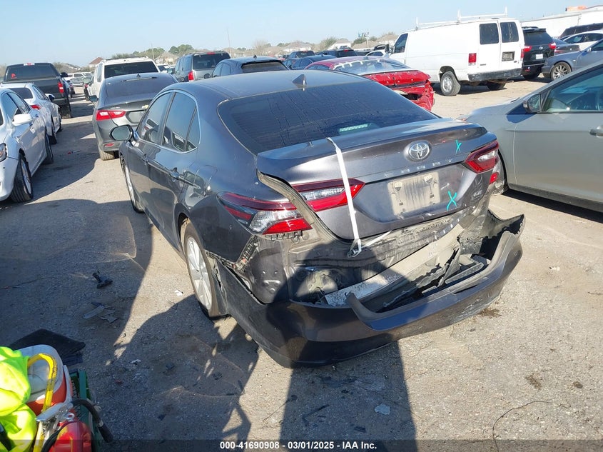 2022 TOYOTA CAMRY LE - 4T1C11AK2NU632204