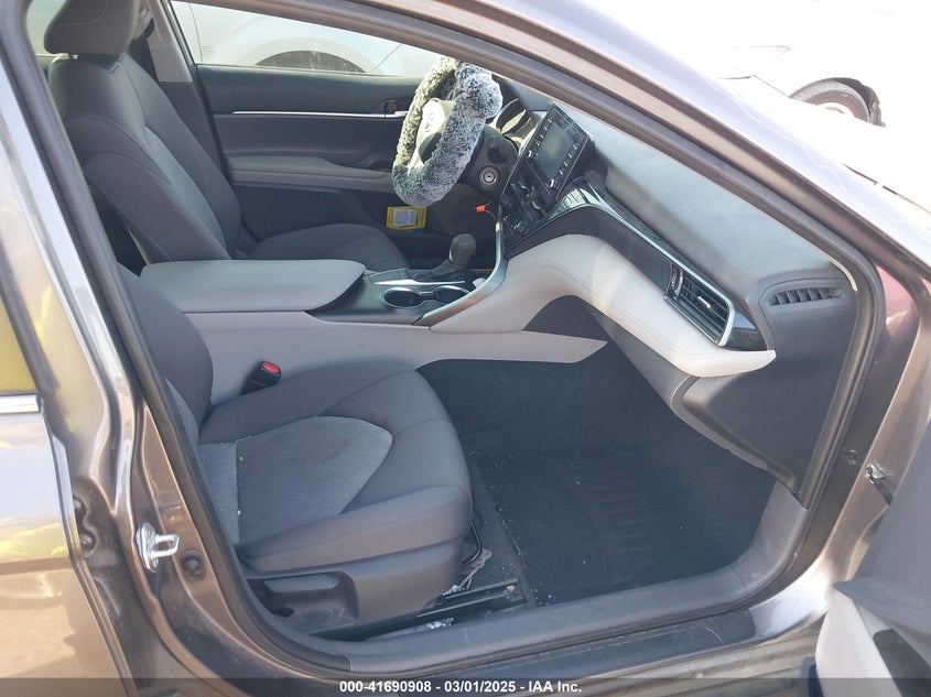 2022 TOYOTA CAMRY LE - 4T1C11AK2NU632204
