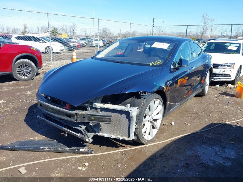 2014 TESLA MODEL S VIN: 5YJSA1H16EFP50410