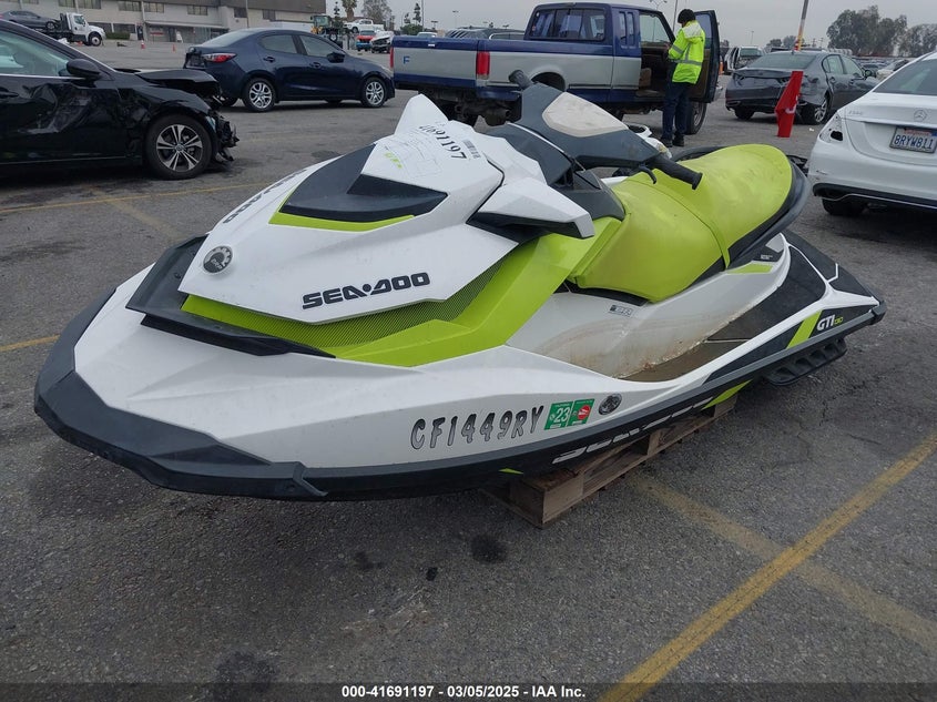 2016 Bombardier Jet Ski white null null 00000YDV34512C616 photo #3