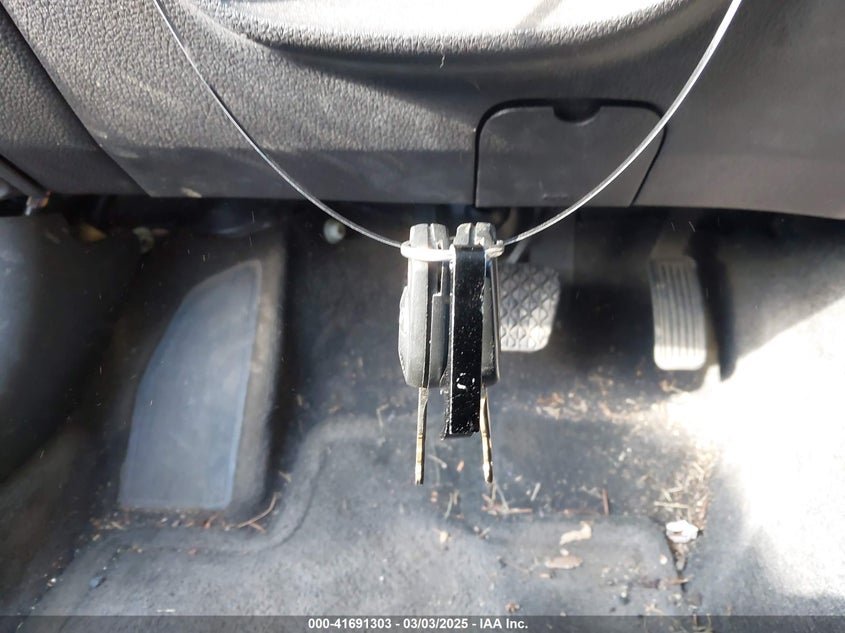 2010 FORD FUSION VIN: 3FAHP0JA3AR326999