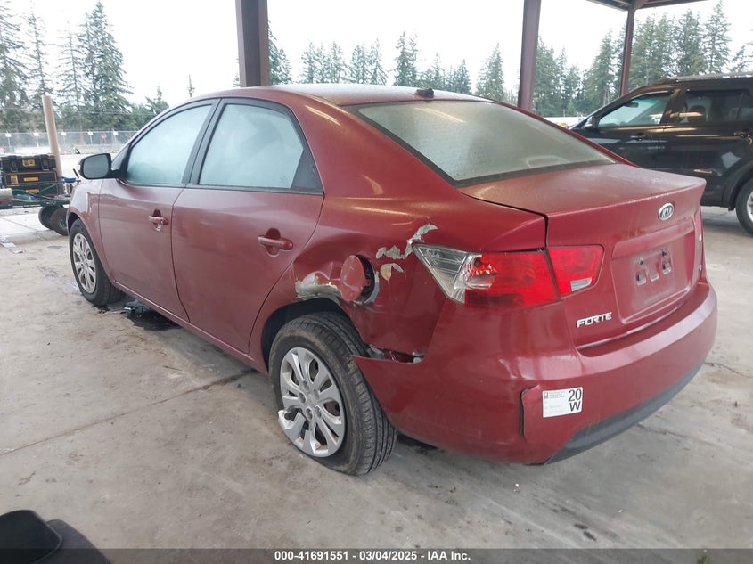 2010 KIA FORTE VIN: KNAFU4A24A5112596